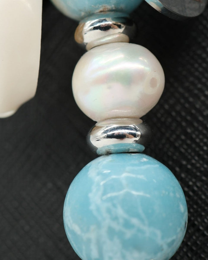 LD Keyfinder Beachy Dreams bracelet with blue, teal, and white beads, freshwater pearls, and a turtle charm.