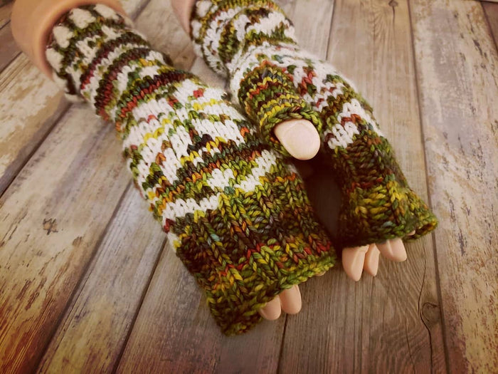Janae Yagi ePattern: Faire Winter Mitts Pattern