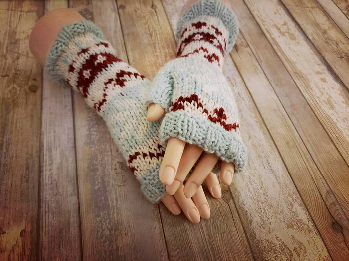 Janae Yagi ePattern: Faire Winter Mitts Pattern
