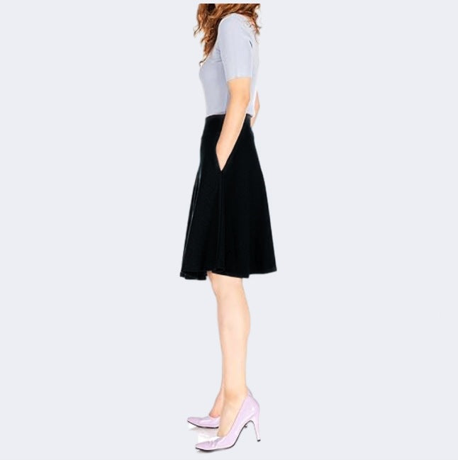 Knee-length A-line Skirt With Pockets Exuding An Elegant And Professional Vibe by Ricaloux