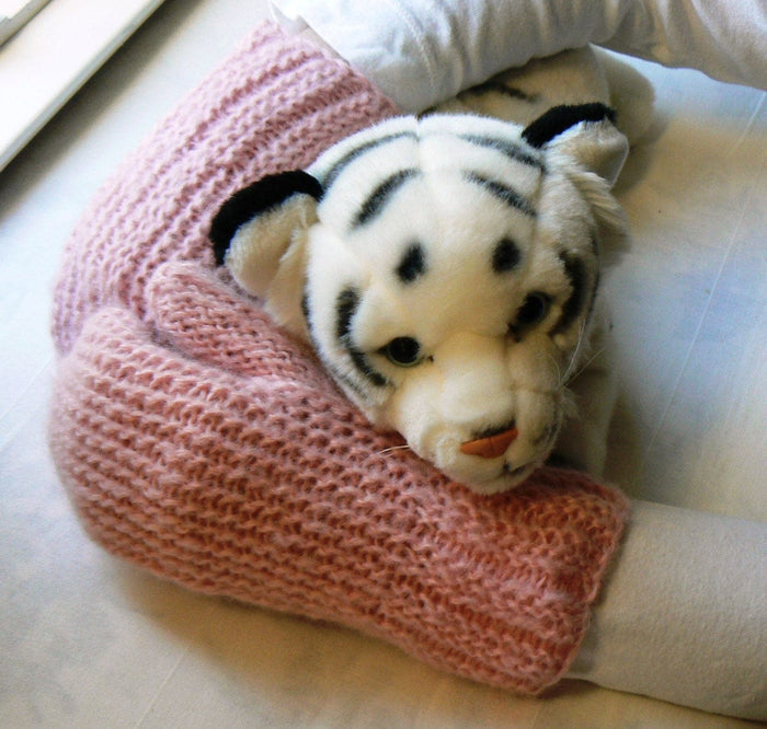 Renee Van Hoy Loom Knit eBook: Kittens Lost Mittens Pattern