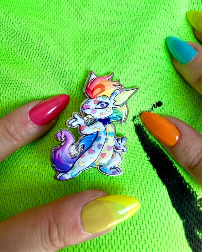 Prismatic Kyrii Pride Pin, Neopets
