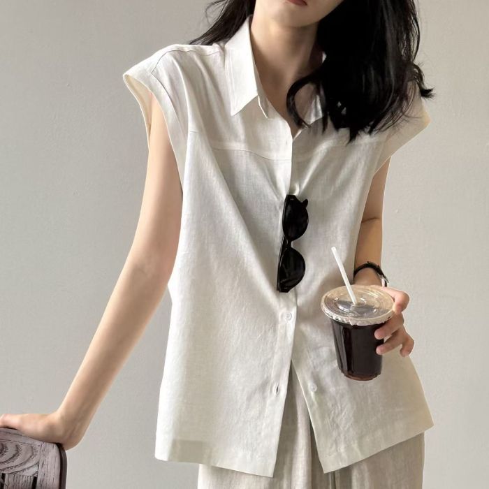 Retro Style Artistic Cardigan With A Polo Collar And Casual Bishop Sleeve by Ricaloux