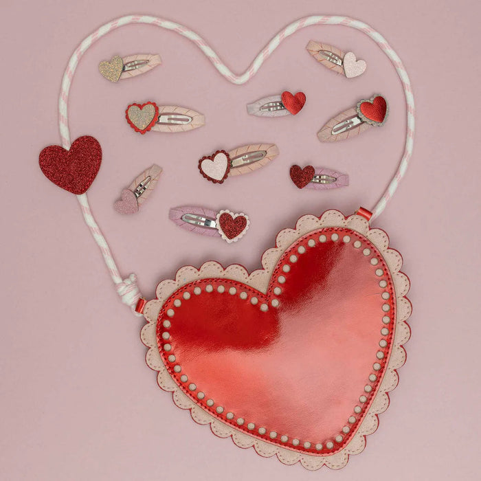 Scalloped Heart Clic Clacs – Mimi & Lula